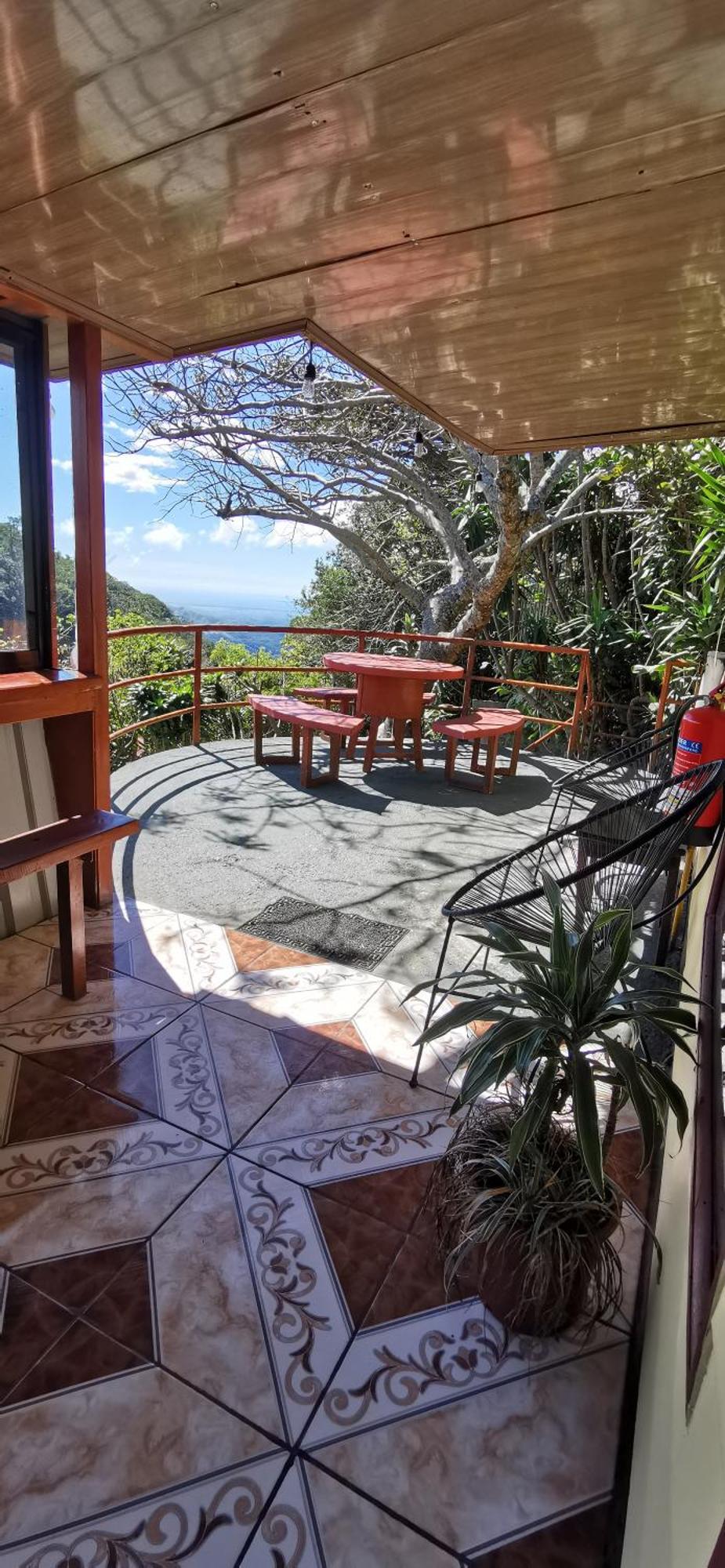 Mora's Place Monteverde