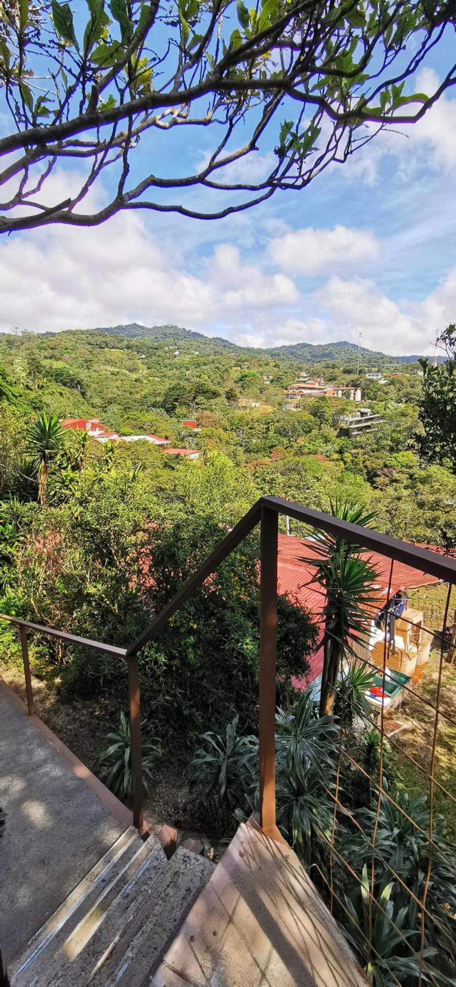 Mora's Place Monteverde