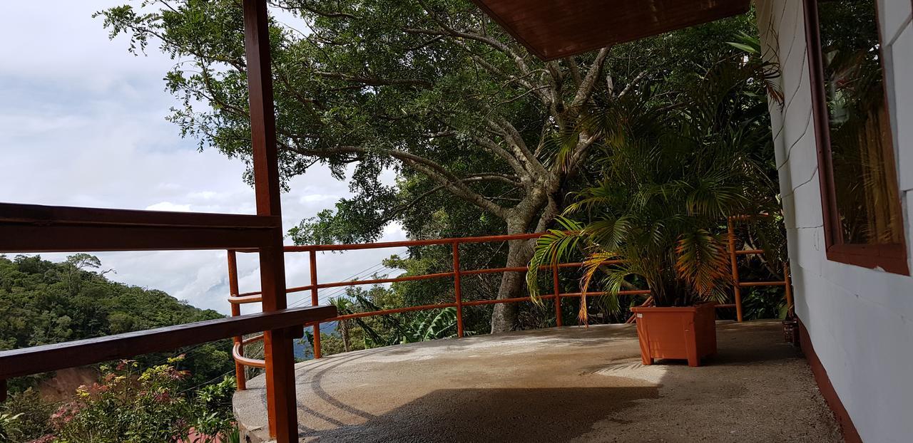 Mora's Place Hostel Monteverde